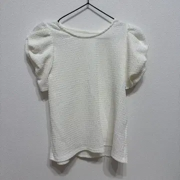 화이트 벌룬 소매 상의