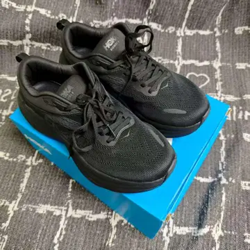 HOKA BONDI 8 스니커즈 27cm