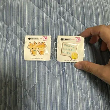 리본 레스포 콜라보 핑 배지
