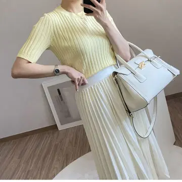 [ 거의 미사용 ] 디홀릭 골드 버클 클래식 백 핸드백