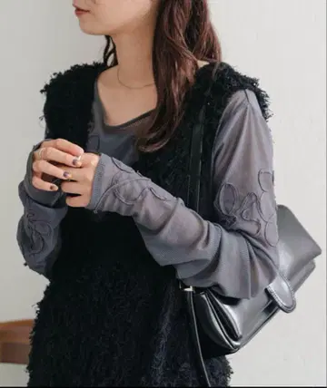 kastane 플라워 코드 자수 시어 TOPS 카스타네