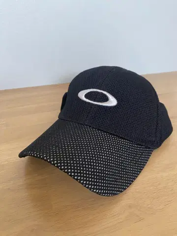 00s 오클리 OAKLEY 메쉬 캡 빨간색 택 블랙 L-XL