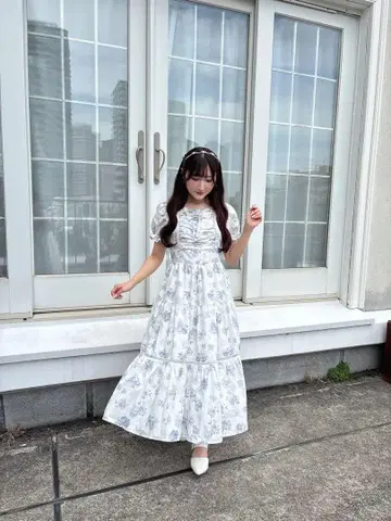 evelyn 꽃무늬 개더 롱 OP 블루