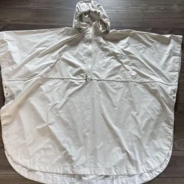 ZARA 레인 판초 화이트 후드 부착