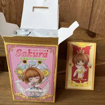 popmart 카드캡터 사쿠라 crown