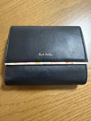 폴스미스 2단 접이식 꽃무늬 지갑