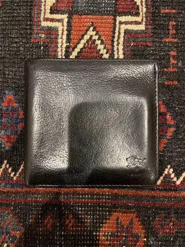 IL BISONTE 블랙 가죽 접이식 지갑