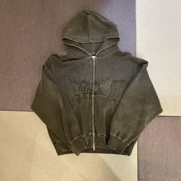 BLESSU 지퍼 후드티