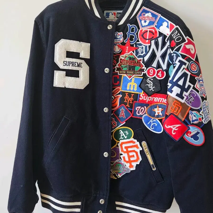 Supreme X New Era 20SS MLB Varsity Jacket Navy Size L Logo Supreme