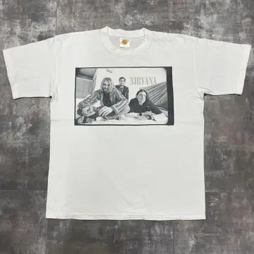새상품급 Nirvana Vintage Tee 빈티지 셔츠