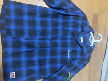 체크 무늬 자수 긴팔 셔츠