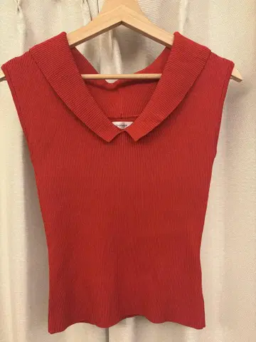 moussy 리브 카라 부착 슬리브리스 스웨터 레드