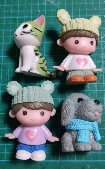 인형의 집용 인형 4체