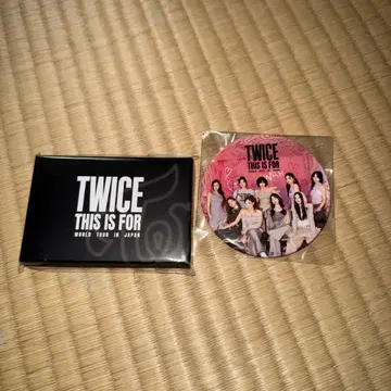 TWICE THIS IS FOR 업그레이드 트레이딩 카드 캔 배지