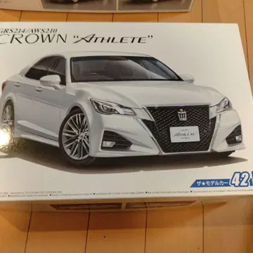 CROWN 'Athlete' 1/24 모델 키트