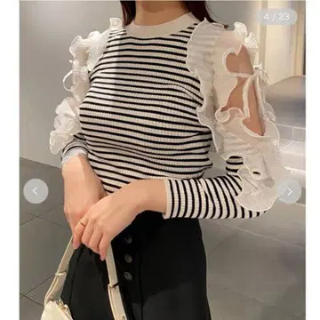 [ 새상품급 ] SNIDEL 정품 프릴 슬리브 니트 풀오버 보더