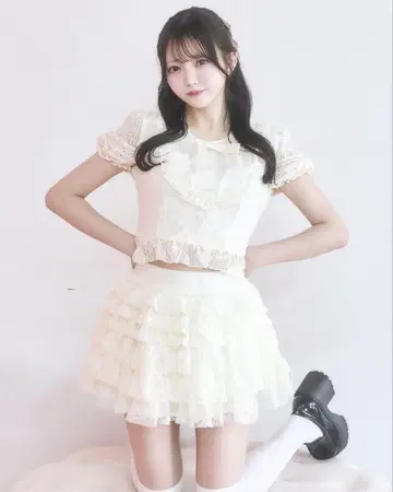 meltie cream lace set up