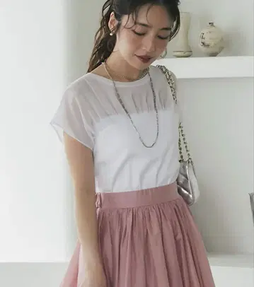 택 포함 새상품 러브티크 봉봉 시어 절개 뷔스티에풍 프렌치 티셔츠