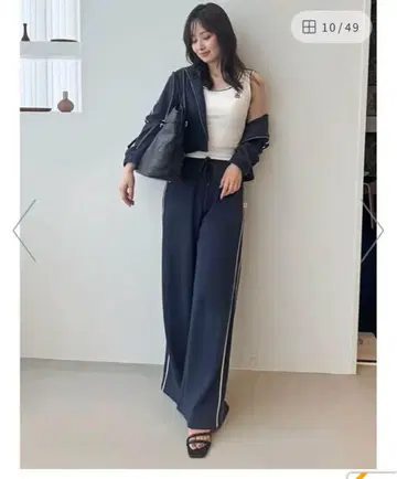 스나이델 snidel 이번 시즌 2025 신상 맨투맨 팬츠