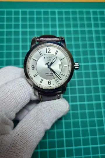 TISSOT 티쏘 PRC200 아날로그 시계