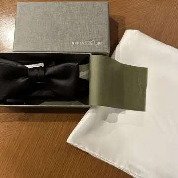 Dress The Life 블랙 나비 넥타이와 화이트 치프 세트