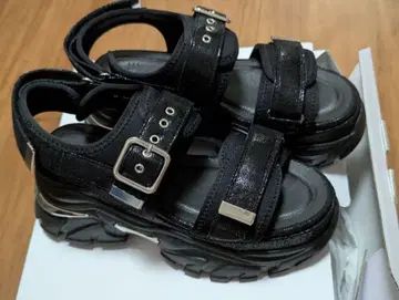 hare 메탈 볼륨 힐 스포츠 청키 샌들 통굽