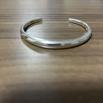 쿠슈카 실버 뱅글