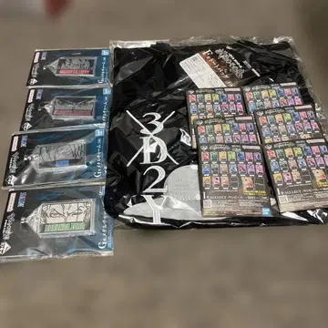 애니메이션 캐릭터 피규어 세트 T셔츠 포함