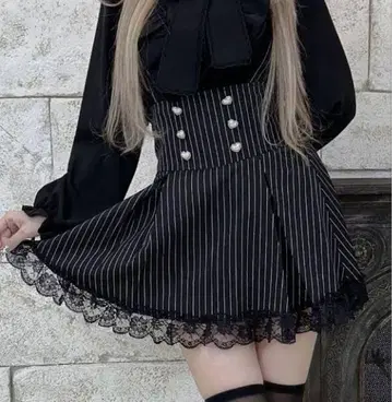 MARS 하트 버튼 밑단 레이스 치마바지 프리 사이즈