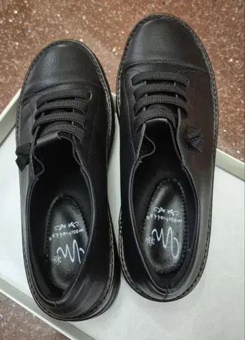 블랙 가죽 통굽 로퍼 가죽 신발 22.5cm