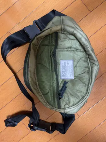 미사용 새상품 US 산겐자야 M-65 라이너 바디백 화이트 라벨