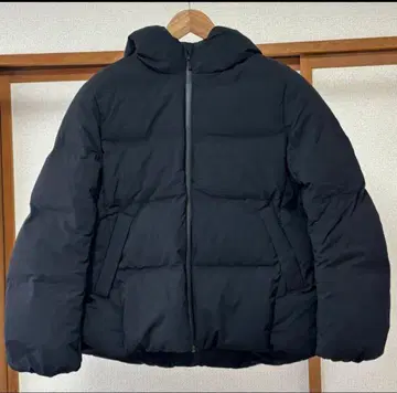 UNIQLO 여성용 블랙 M 사이즈 다운 자켓