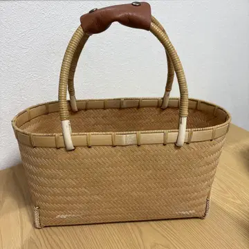 대나무 소재 내추럴 베이지 바스켓백