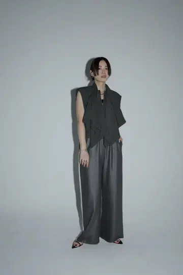 [ 새상품급 ] louren 사이드 라인 스트레이트 팬츠
