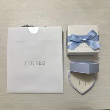 THE KISS 실버제 귀찌 오리지널 박스 쇼핑백 포함
