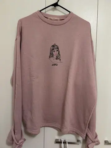 [ 새상품급 ] HoneySalon 오로라 공주 쭈리 상의