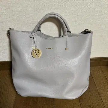 FURLA 토트백 새상품급 광택 그레이 A4 출퇴근 경량 블루 그레이