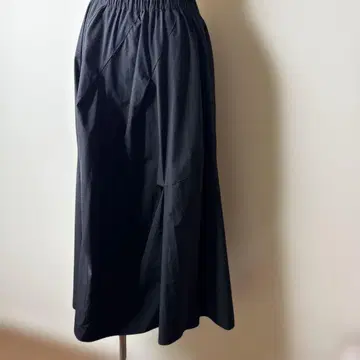 새상품 캐서린 로스 블랙 스커트 예쁨