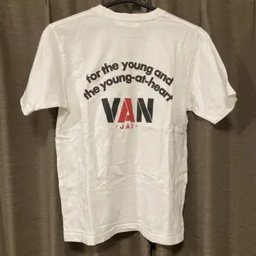 VANJAC 화이트 T셔츠