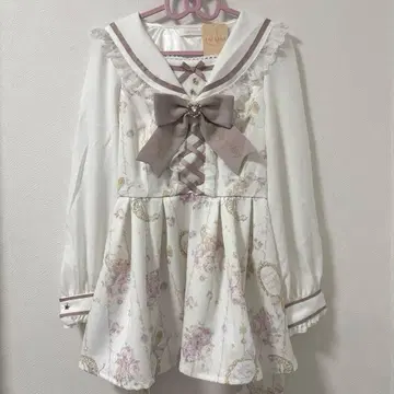 LIZ LISA 주얼리 패턴 셋업 화이트 [ 미사용 새상품! ]