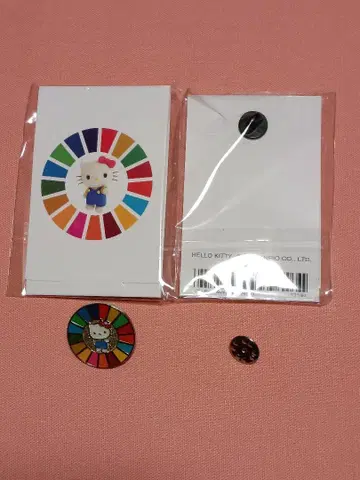 헬로키티 SDGs 핀 배지 2개 세트