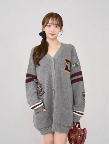 [ 미사용 새상품 ] 다리치 칼리지 와펜 V넥 니트 가디건