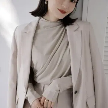 새상품급 anuans 아뉴앙스 아지메 드레이프 컷 상의 베이지