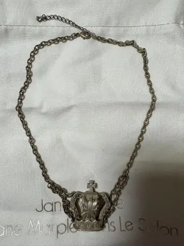 제인 마플 왕관 목걸이