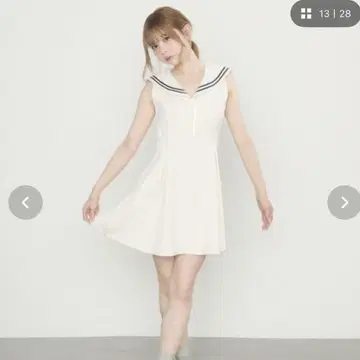 [ 가격 인하 가능 ] titty&co. 세일러 슬리브리스 원피스 화이트