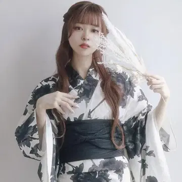 화이트 블랙 플라워 무늬 유카타 오비 세트