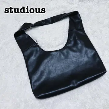 컨디션 최상 STUDIOUS 오버 사이즈 숄더백 소가죽 대용량