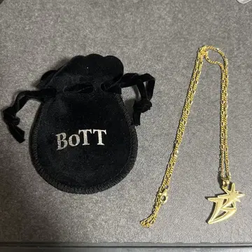Bott 목걸이