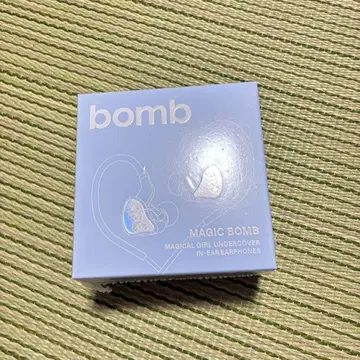 미개봉 새상품 ILLIT 이어모니풍 이어폰 bomb merch