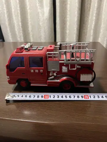 빨간색 소방차 모델 약 25cm 사다리 포함 소리 포함